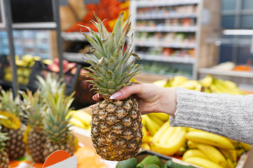 ¿Cómo pelar una piña paso a paso? » Huerto en casa